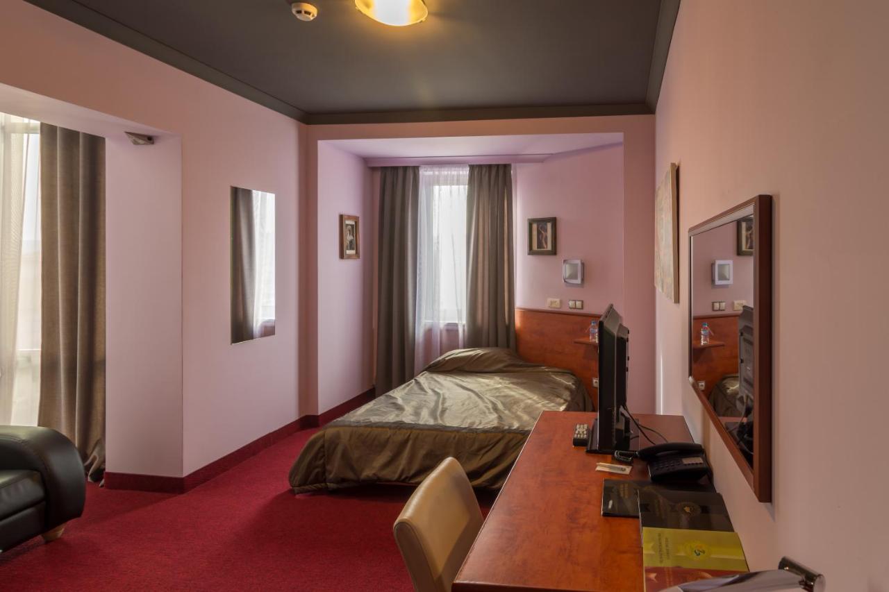 Diplomat Plaza Hotel & Resort Lukovit Εξωτερικό φωτογραφία