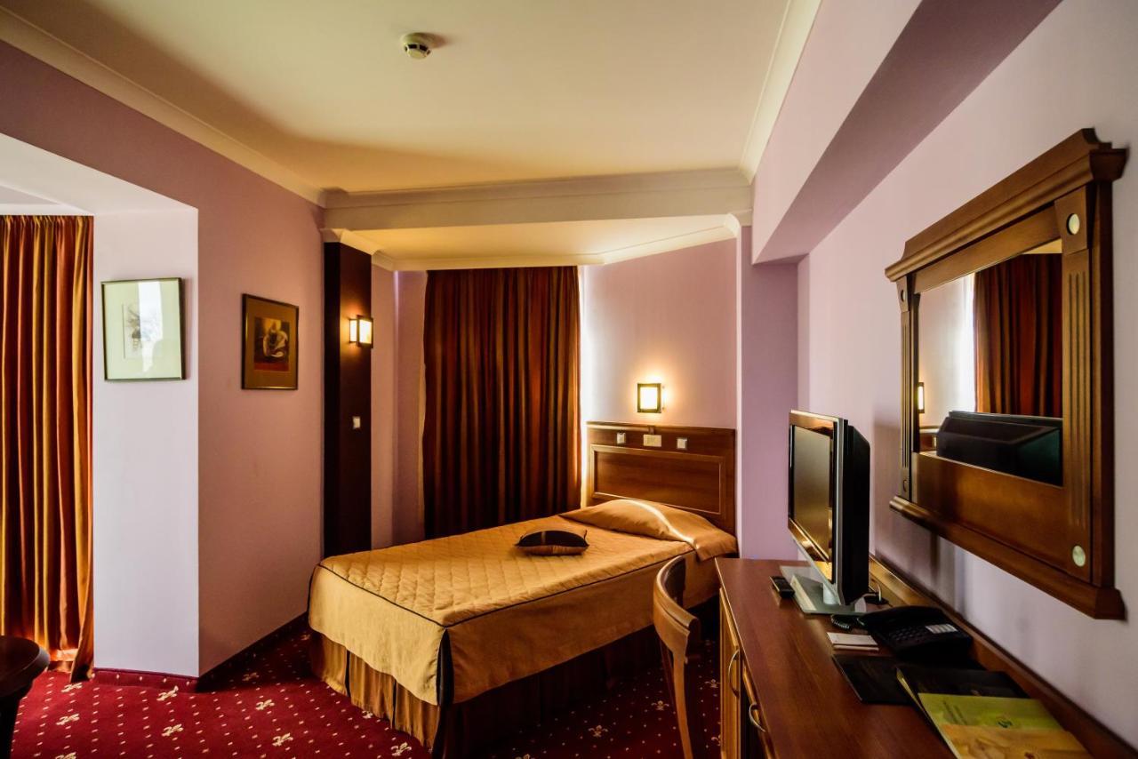 Diplomat Plaza Hotel & Resort Lukovit Εξωτερικό φωτογραφία